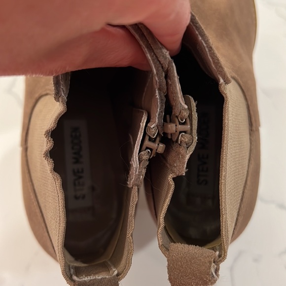 Steve Madden taupe ankle booties - Picture 7 of 7